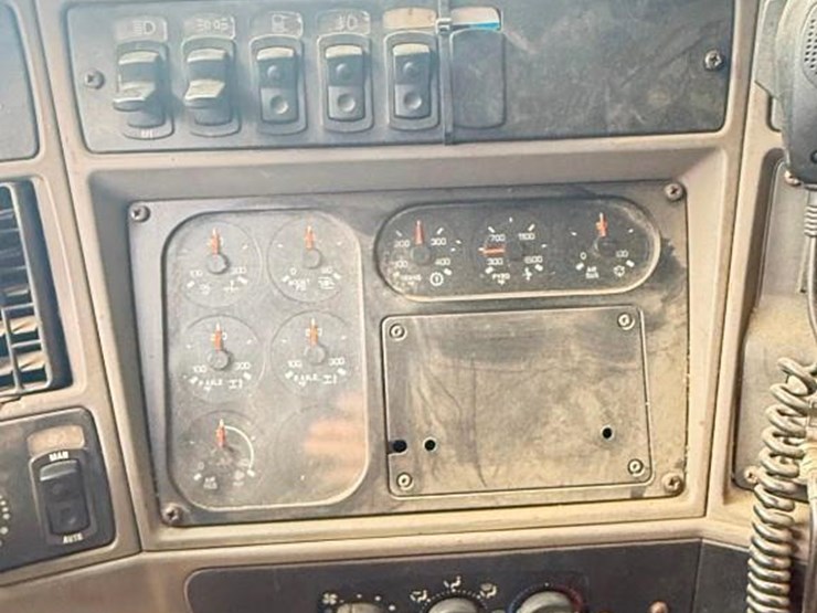 2006-kenworth-t2000-image-4
