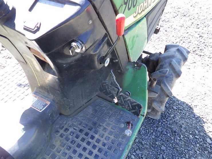 john-deere-4100-image-17