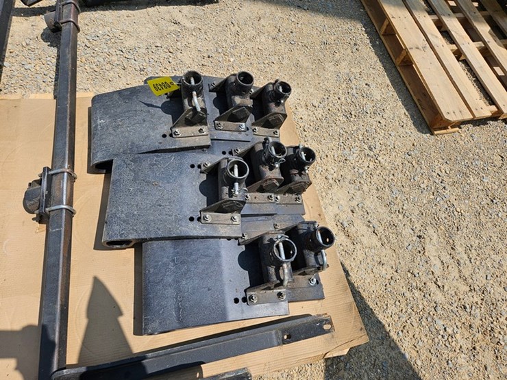 #77-•-8-row-stalk-stomper-set-image-5