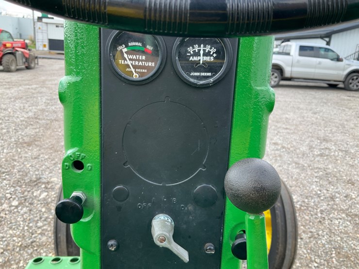 1957-john-deere-320-image-25