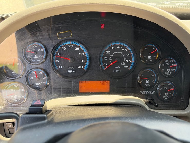 2018-international-durastar-4300-image-23