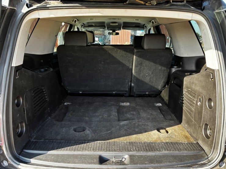2015-chevrolet-tahoe-image-11