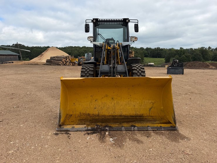 2023-john-deere-g-image-6