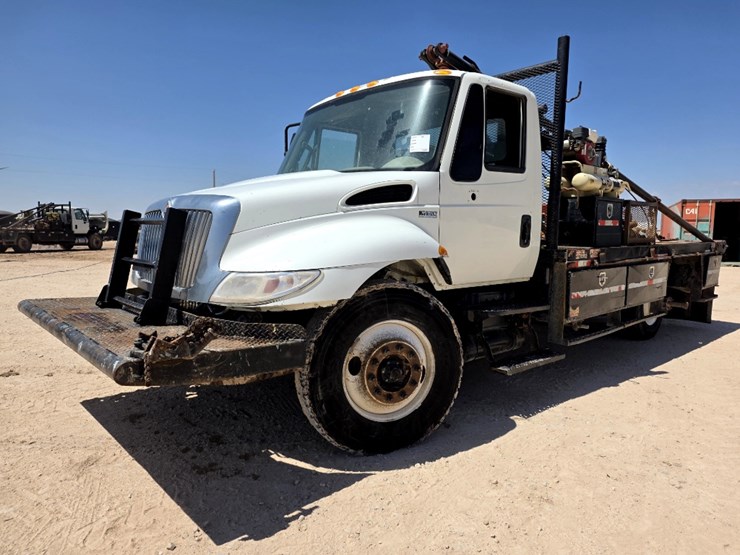 2015-international-durastar-4300-image-1