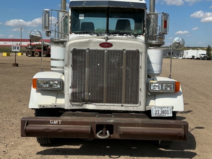 2000-peterbilt-379-image-2