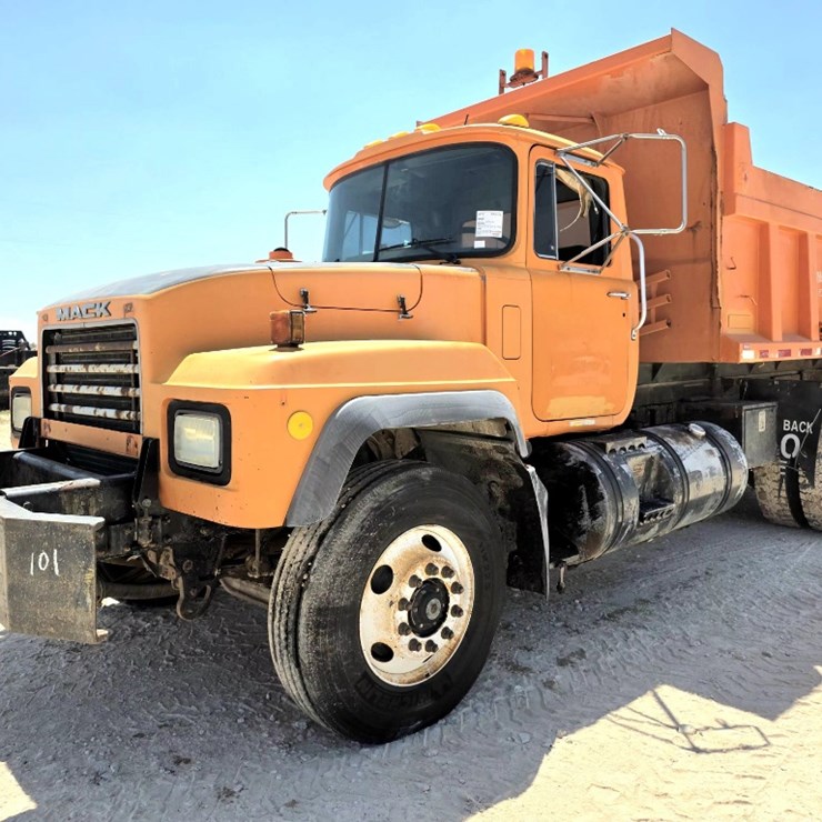 2003 MACK RD688S