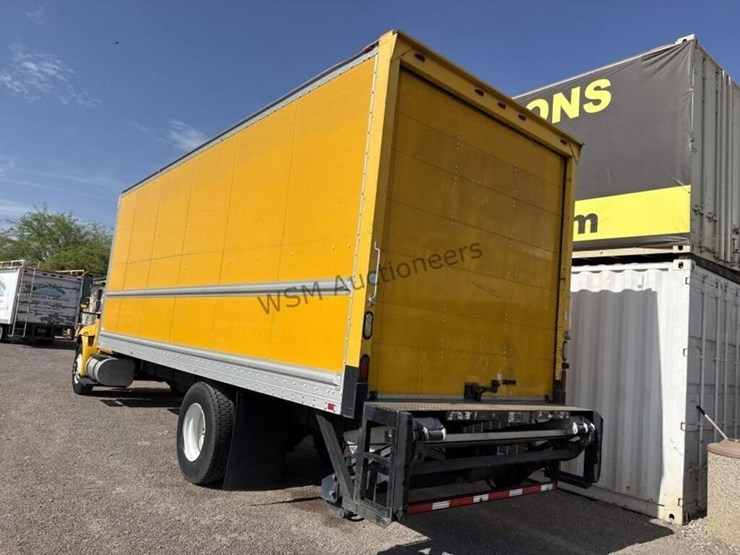 2012-international-4300lp-box-truck-image-11