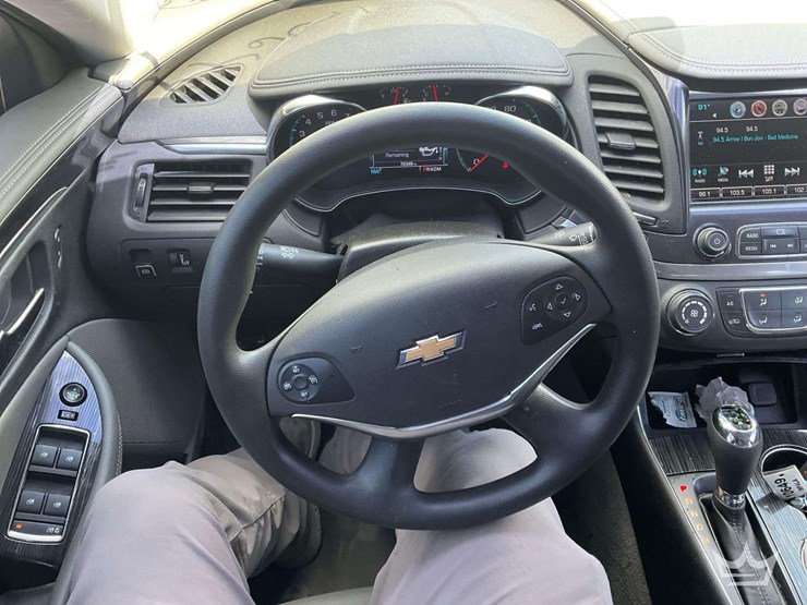 2018-chevrolet-impala-sedan-image-13