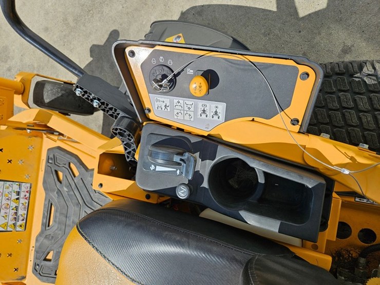 #651-•-cub-cadet-zt1-zero-turn-mower-image-30