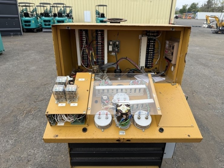 caterpillar-3208-image-10