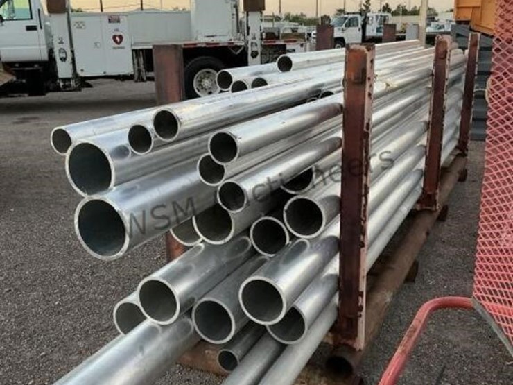 large-rack-of-asst-aluminum-pipe-image-1