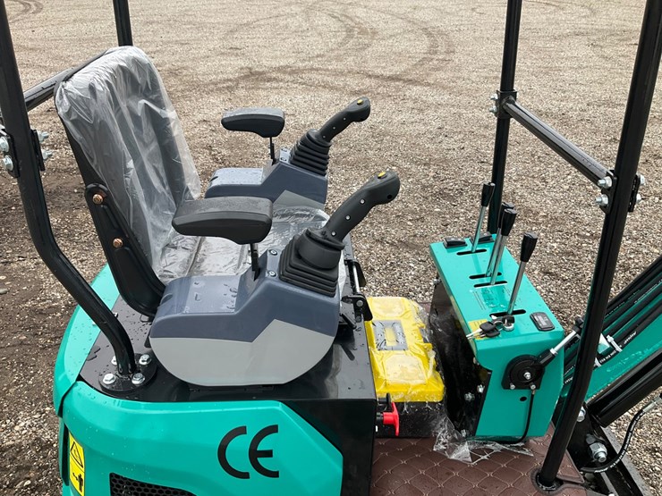 #1602-•-cfg-kt13r-mini-excavator-image-24