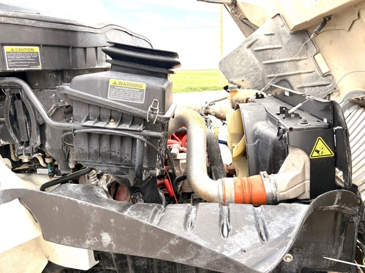 2019-international-durastar-4300-image-13