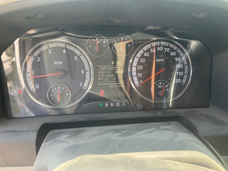 2012-dodge-3500-image-31