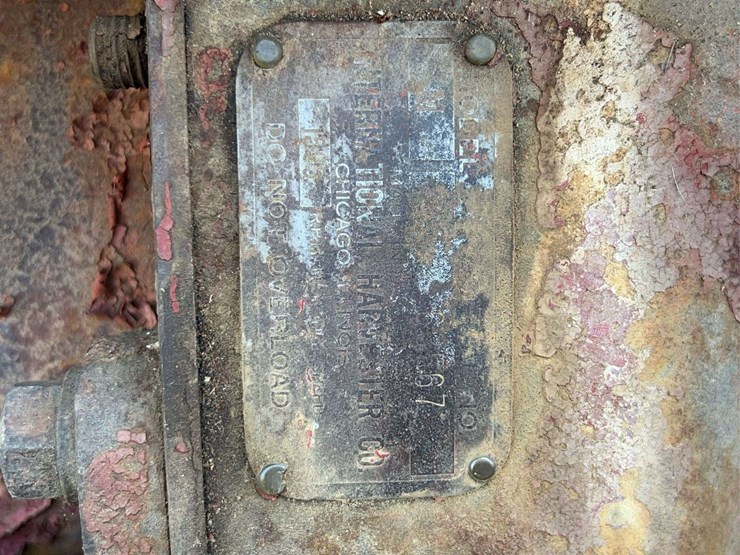 1943-farmall-m-image-28