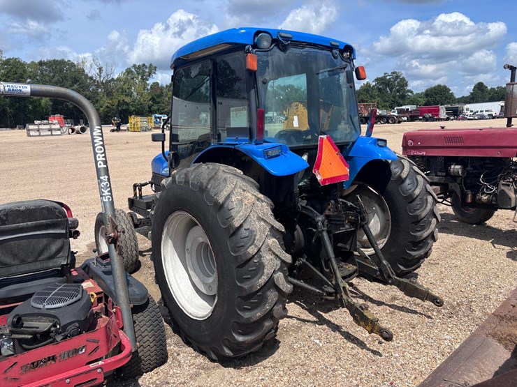 new-holland-tn65d-image-4