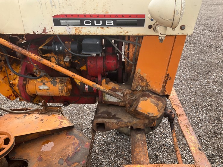 1964-international-cub-image-11