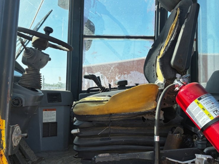 2005-komatsu-wa320-image-7