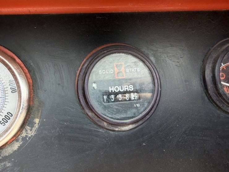 2018-freightliner-108sd-image-28