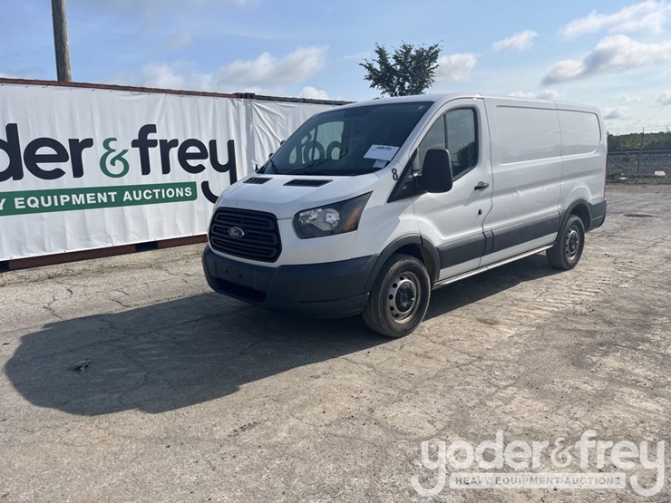 2015-ford-transit-image-2