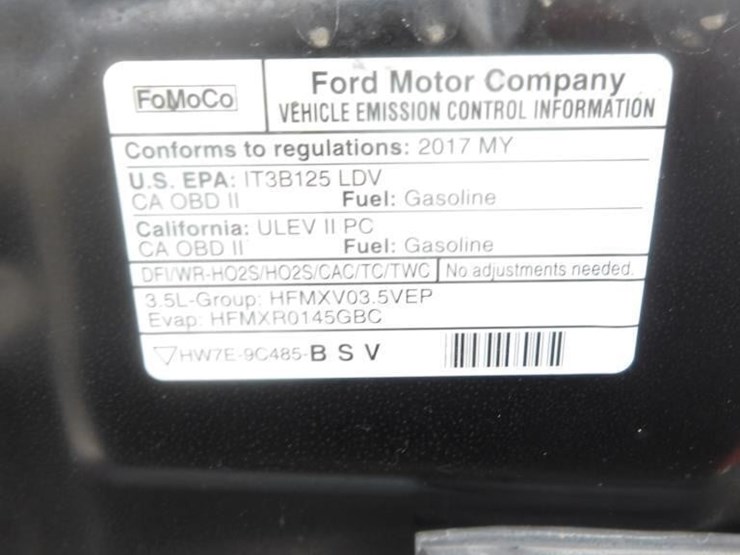 2017-ford-explorer-image-10