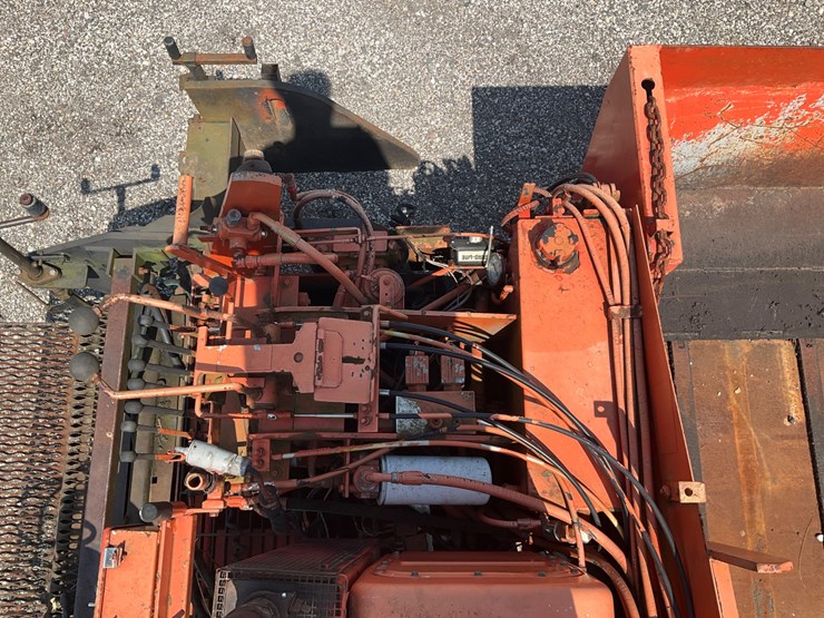 #1675-•-leeboy-tracked-asphalt-paver-image-26