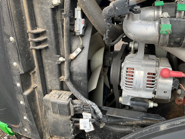 john-deere-3038e-image-55