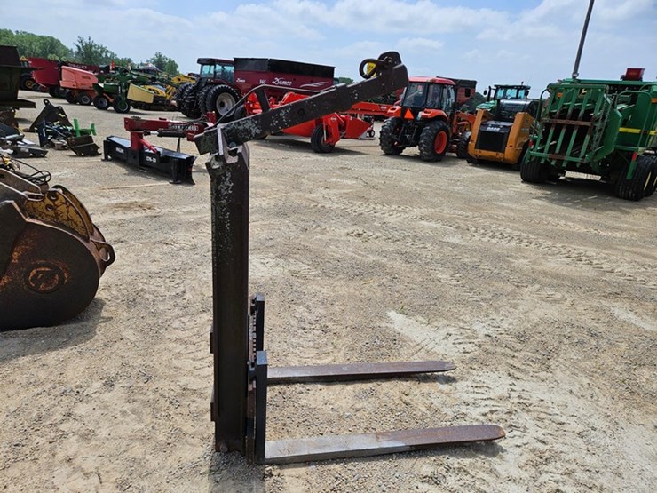 #103-•-pallet-fork-&-boom-image-6
