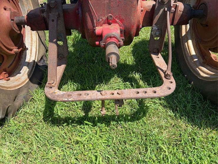 1954-farmall-super-h-image-18