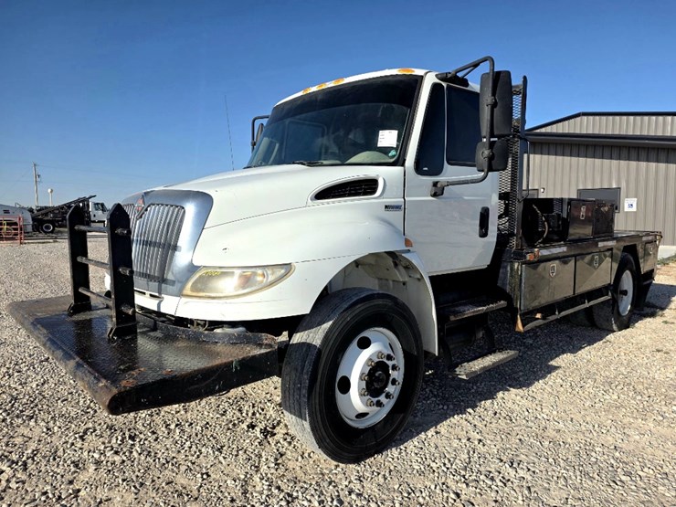 2015-international-durastar-4300-image-1