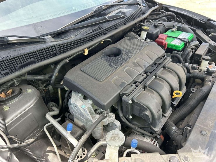 2016-nissan-sentra-sedan-image-9