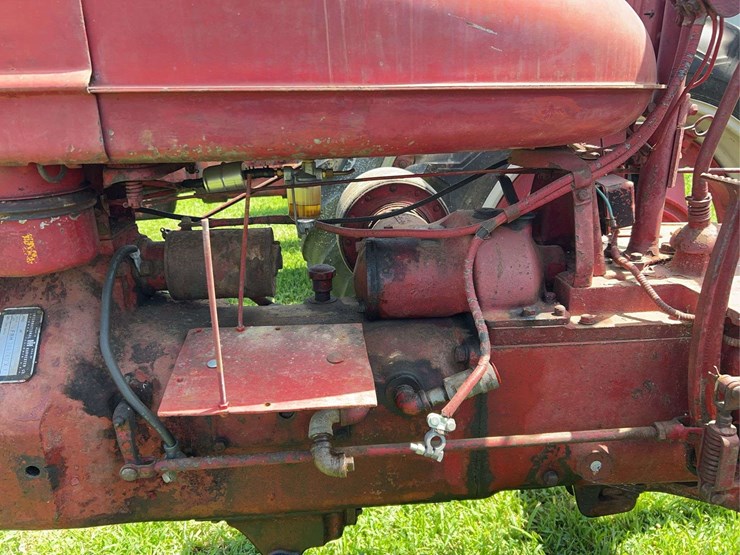1952-farmall-super-h-image-10