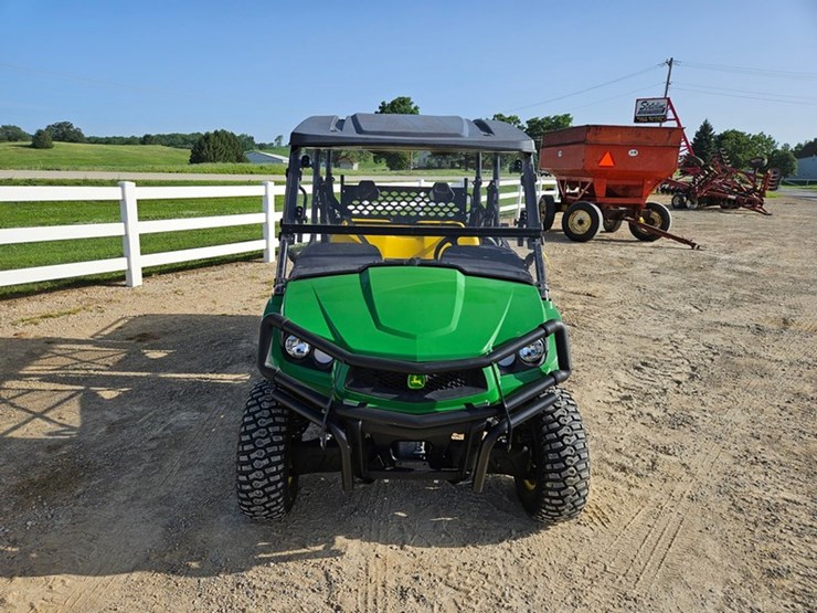 john-deere-gator-image-8