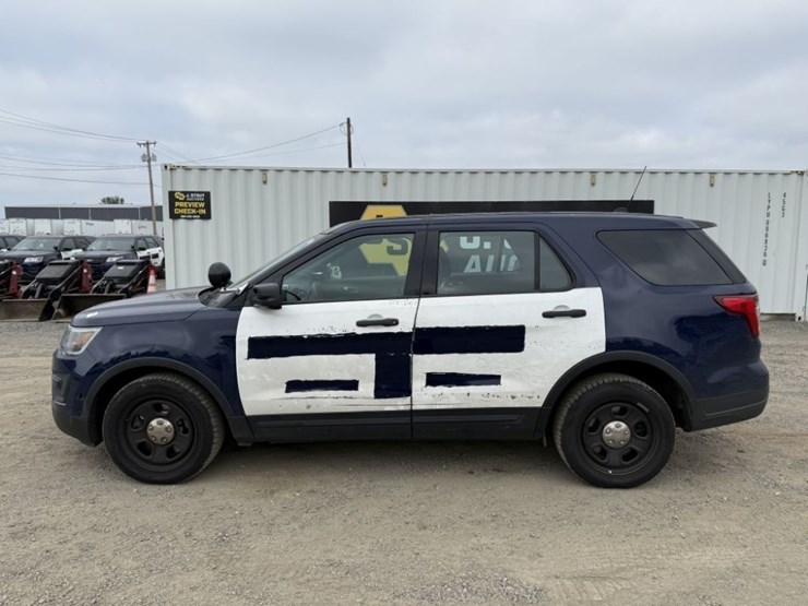 2018-ford-explorer-image-7