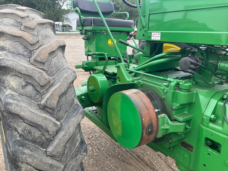 1955-john-deere-70-image-13