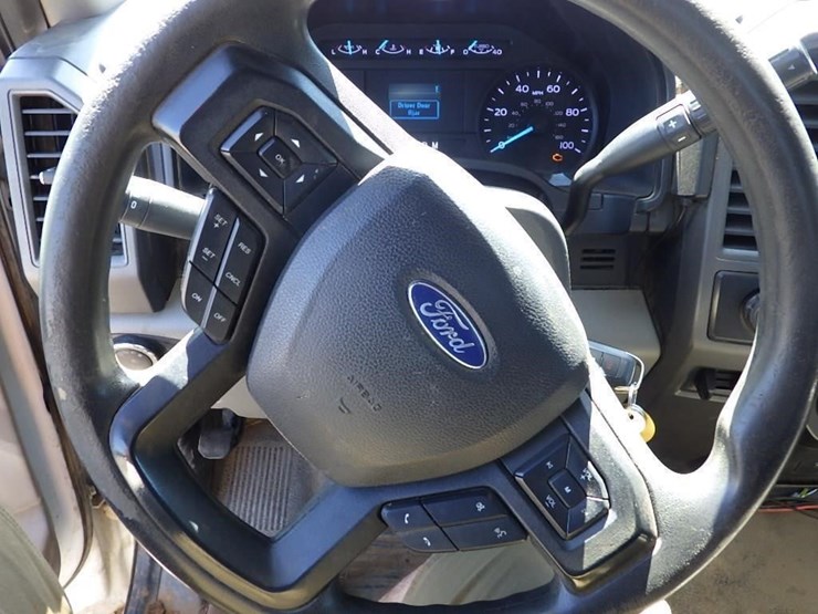 2020-ford-f550-image-36