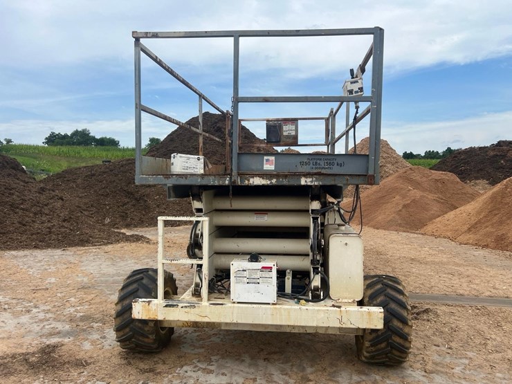 #1314-•-terex-aerials-ts30rt-rough-terrain-scissor-lift-image-8