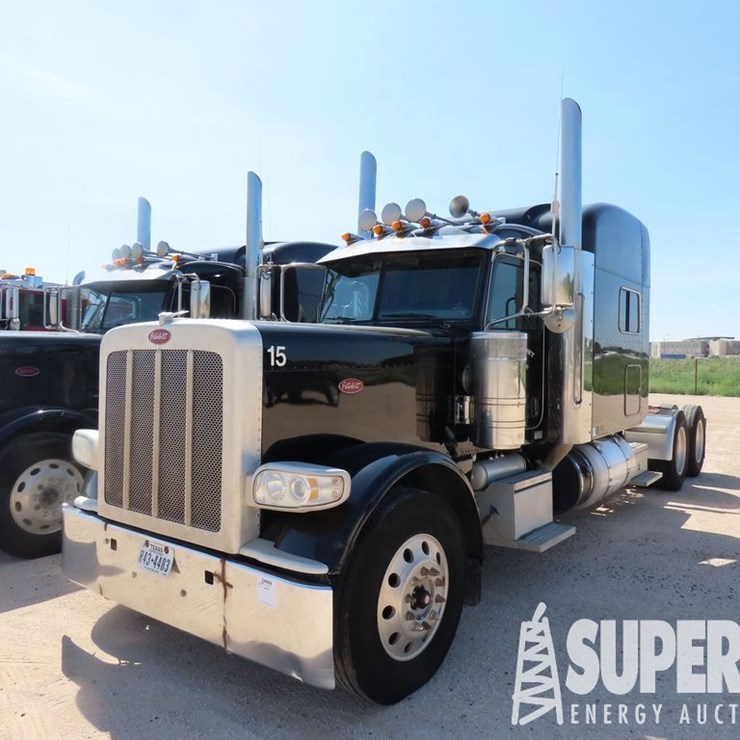 2020 PETERBILT 389