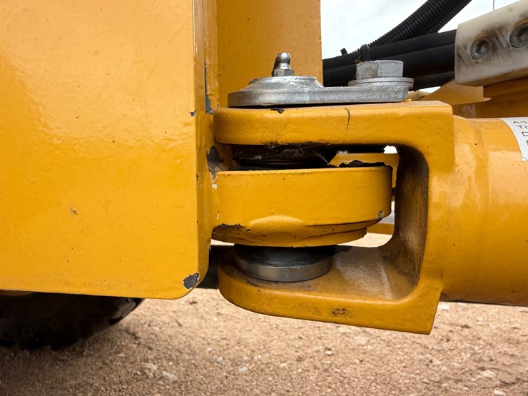 2023-john-deere-g-image-29