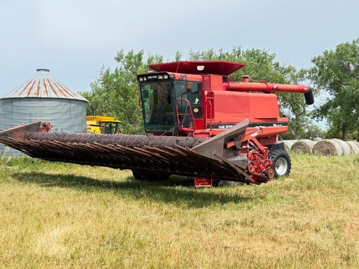 1993-case-ih-1688-image-1