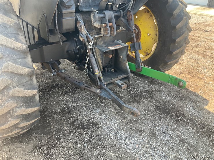 2004-john-deere-5220-image-16