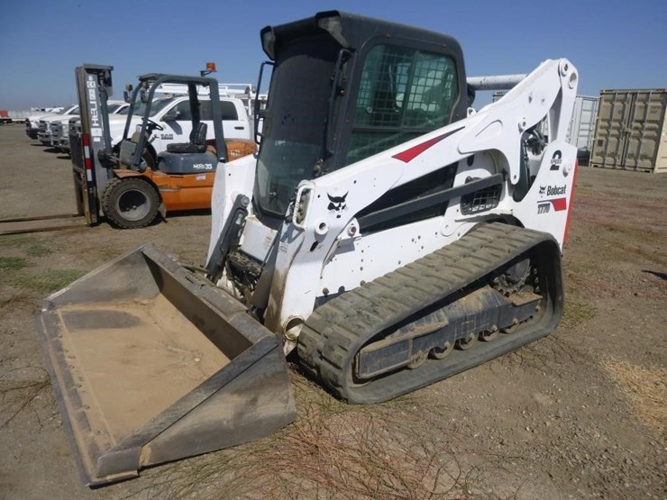 2020-bobcat-t770-image-1