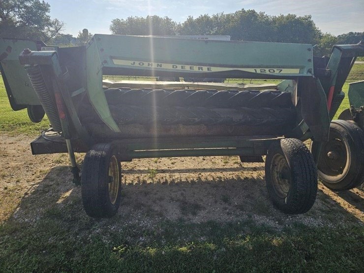 john-deere-1207-image-4