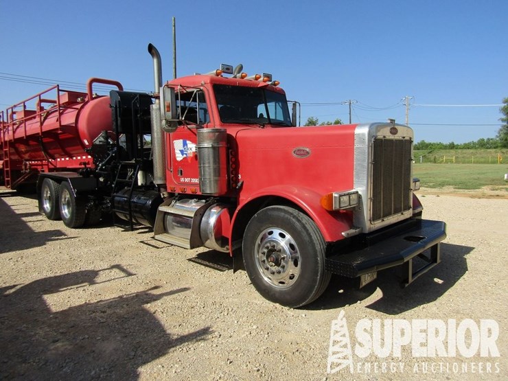 2003-peterbilt-379-image-1