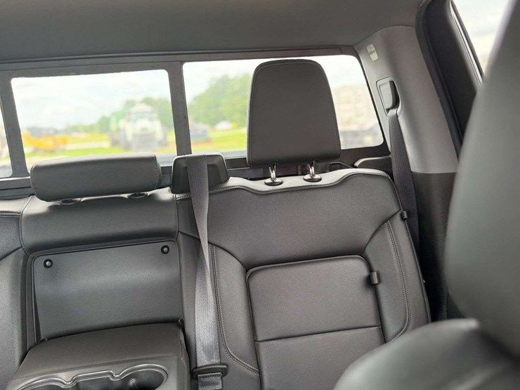 2021-gmc-sierra-1500-image-13