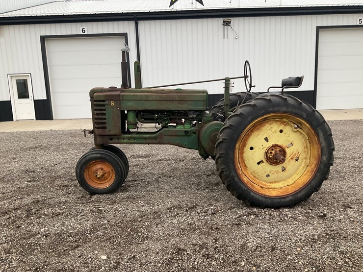 1952-john-deere-b-image-2