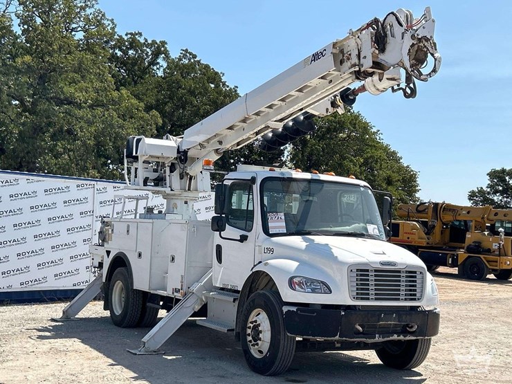 2019-freightliner-m2-106-image-2