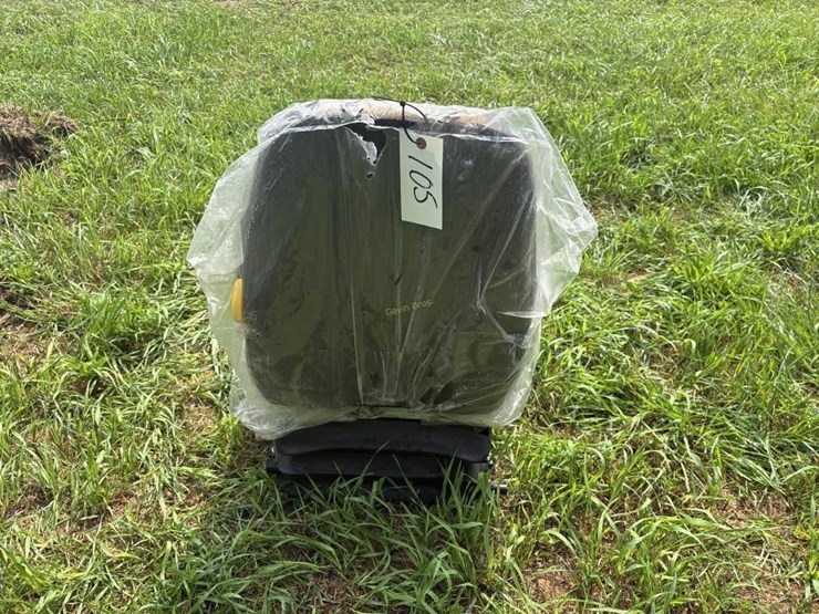 tractor-12-volt-air-seat---never-used-image-3