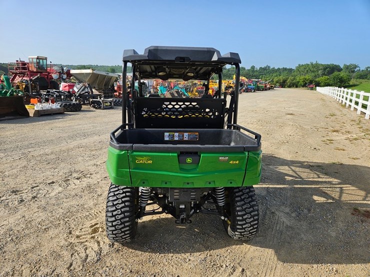 john-deere-gator-image-4