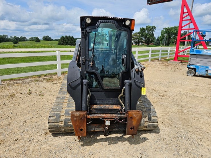 new-holland-c238-image-8